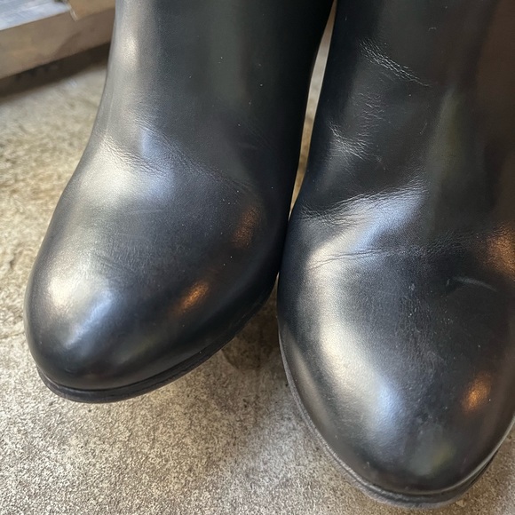 Louis Vuitton Leather and Suede High Boot - 37 - Picture 12 of 14